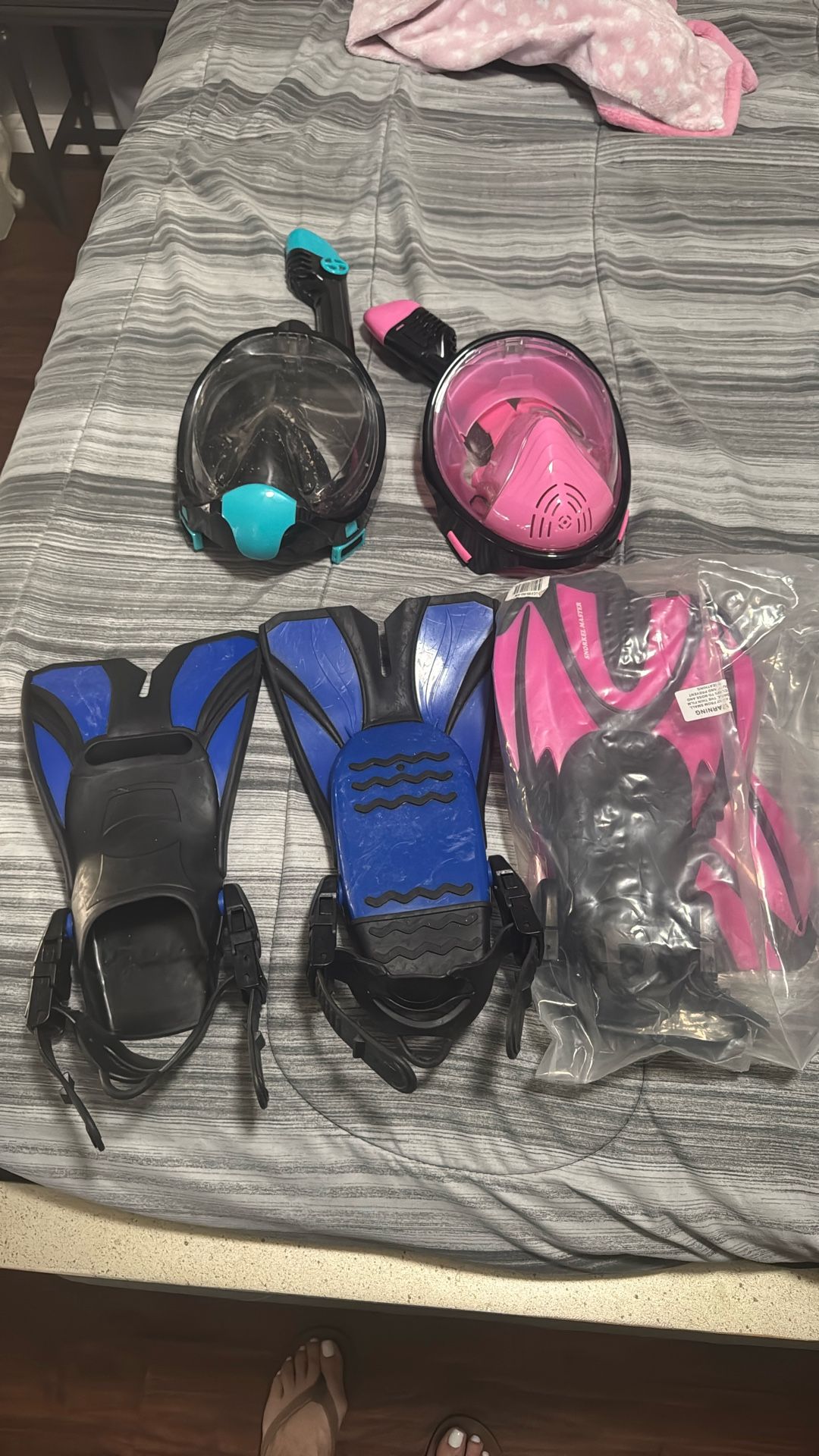 FREE Couple snorkel gear