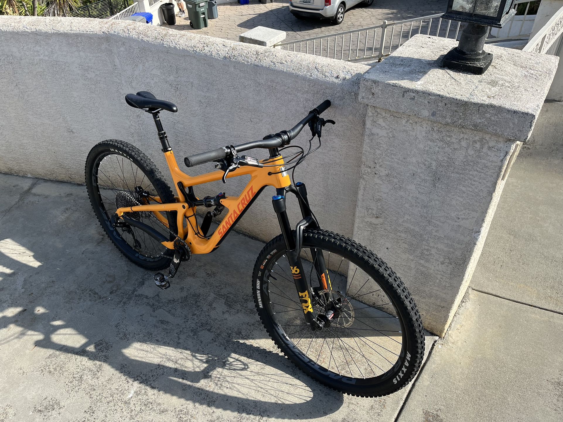 Santa Cruz Hightower Mountain Bike