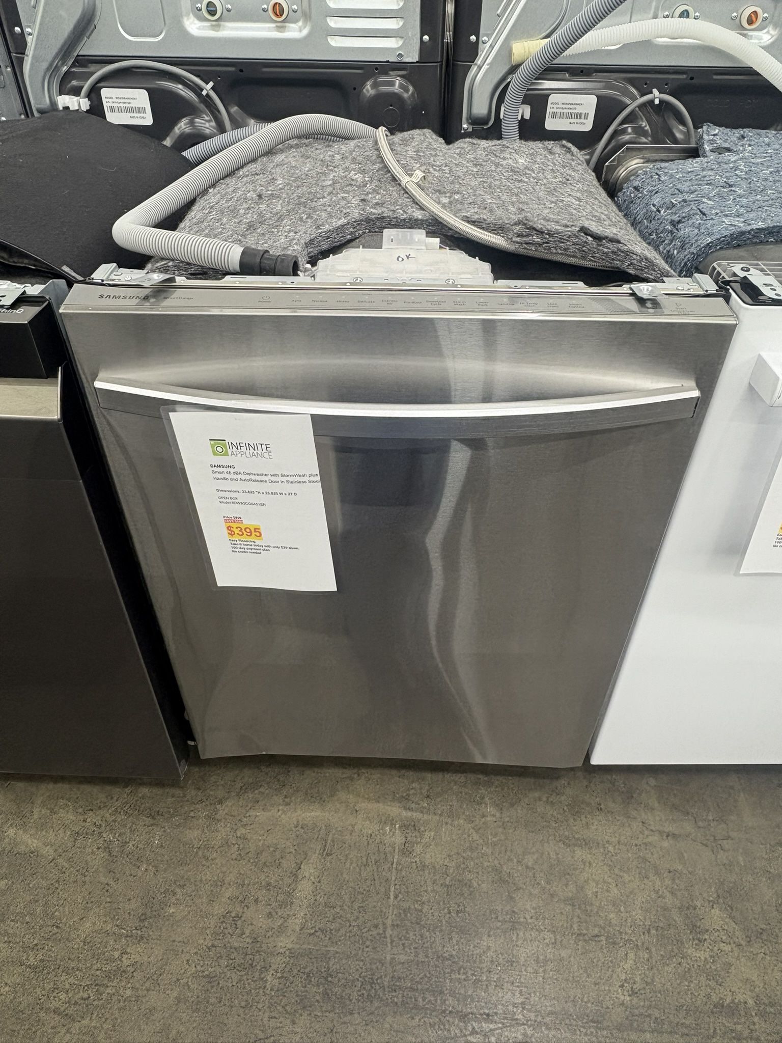 SAMSUNG Smart 46 dBA Dishwasher