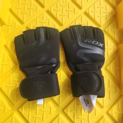 RDX Boxing Inner Gloves Hand Wraps Men Women, Hybrid Design Gym Weight Lifting Workout, 50Cm Long Wrist Support, Neoprene Under Mitts, MMA Muay Thai M