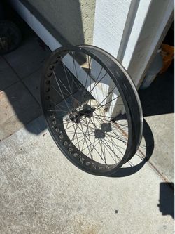 Front 26 inch fat tire bicycle wheel