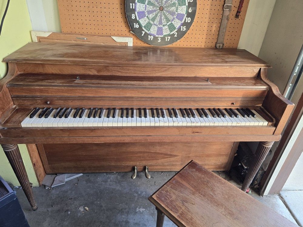 Piano For Free In Highland 