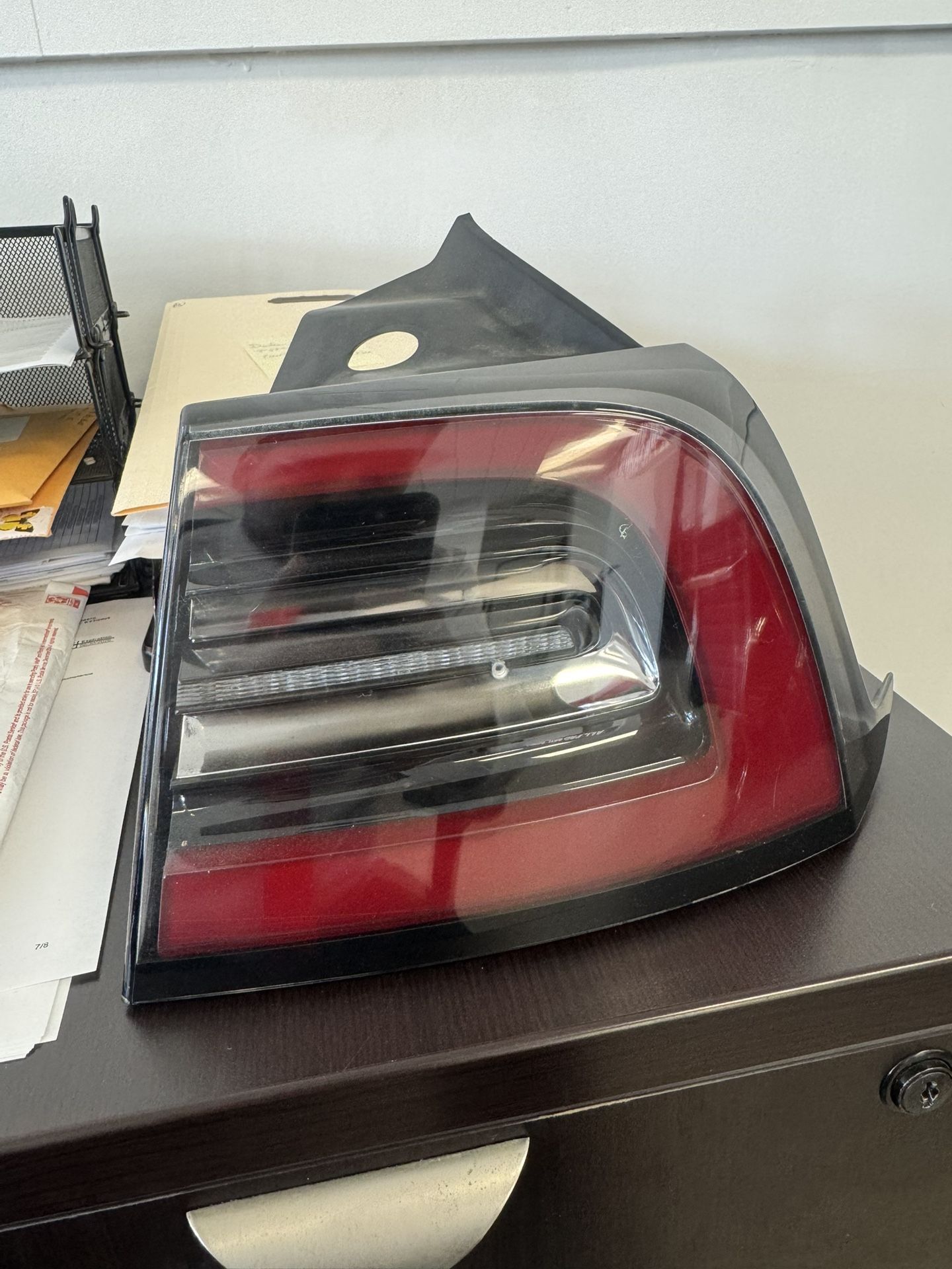 Passenger Tesla Model Y / 3 Tail Light 