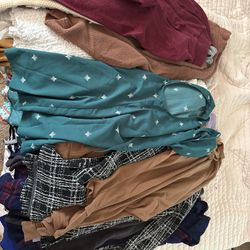 Women’s Work Clothes Bundle (50–75 Pieces)