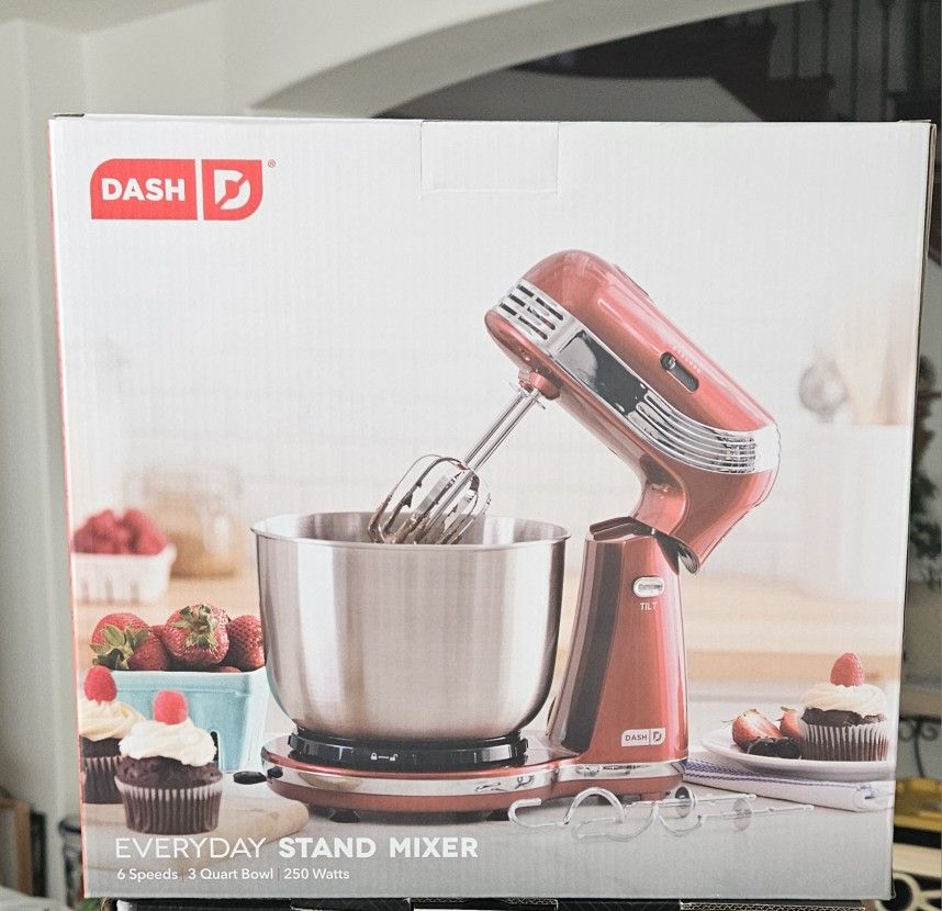 DASH Stand Mixer