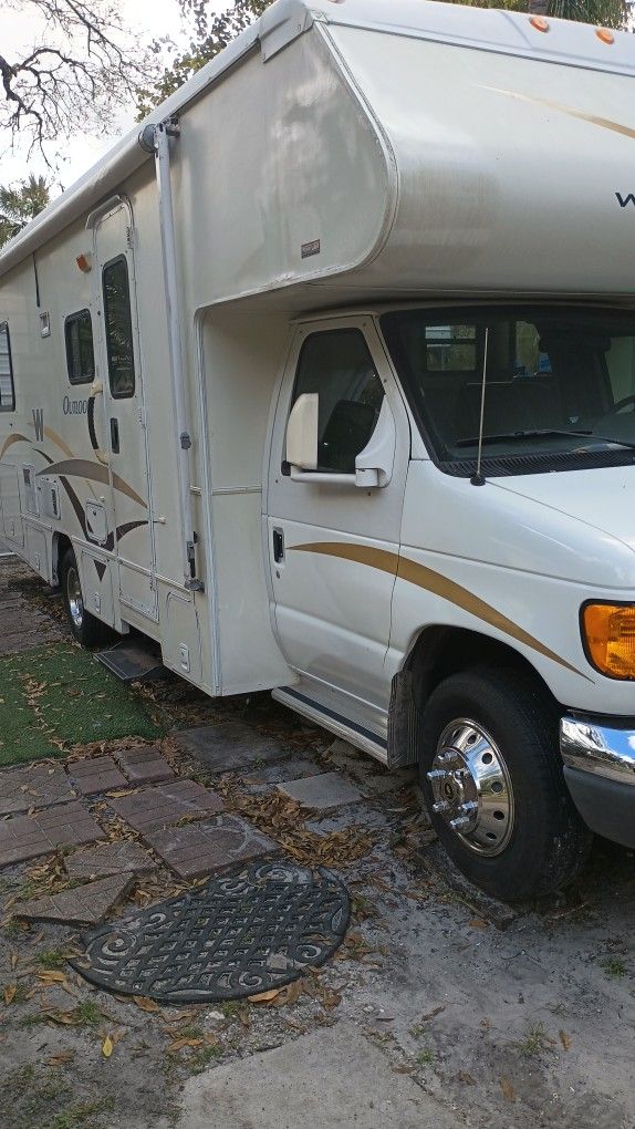 Coachman Winnebago E450 26 Ft