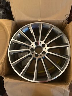 Mercedes Benz 19" X 8.5" Wheels