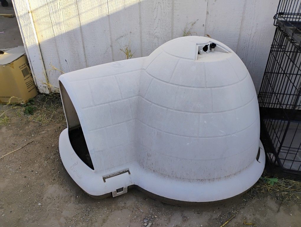 Dog Igloo House