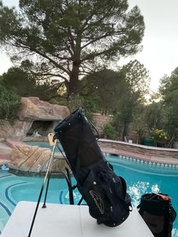 GOLF. BAGS  FOR. SALE
