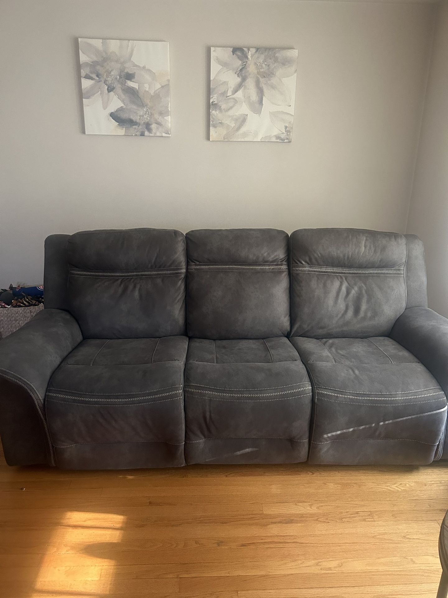Power Reclining Couch 