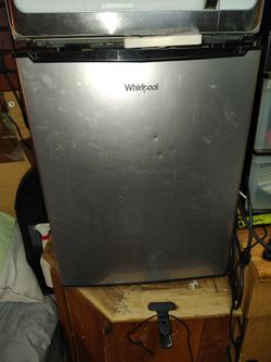 Mini Fridge With Freezer