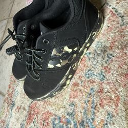 Brand New Boys Size 3,, Heelys
