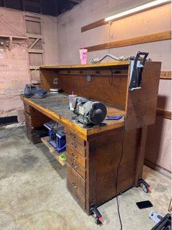 Heavy duty workbench
