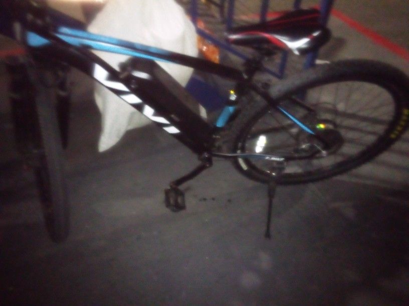 LOOK HERE! New E bike 4 $250obo