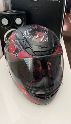 Female motorcycle helmet