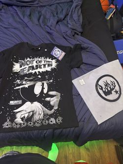 Hell, star shirt