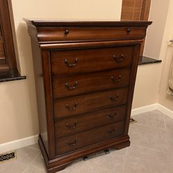 Dresser 5 Drawers 