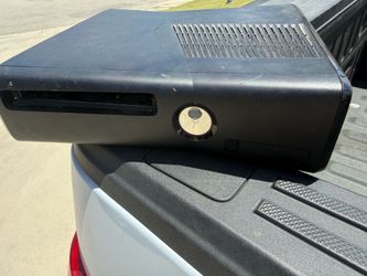 Xbox 360 Broken Disc Tray