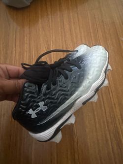Under Armour Youth Sports Cleats (Size 12 Kids)