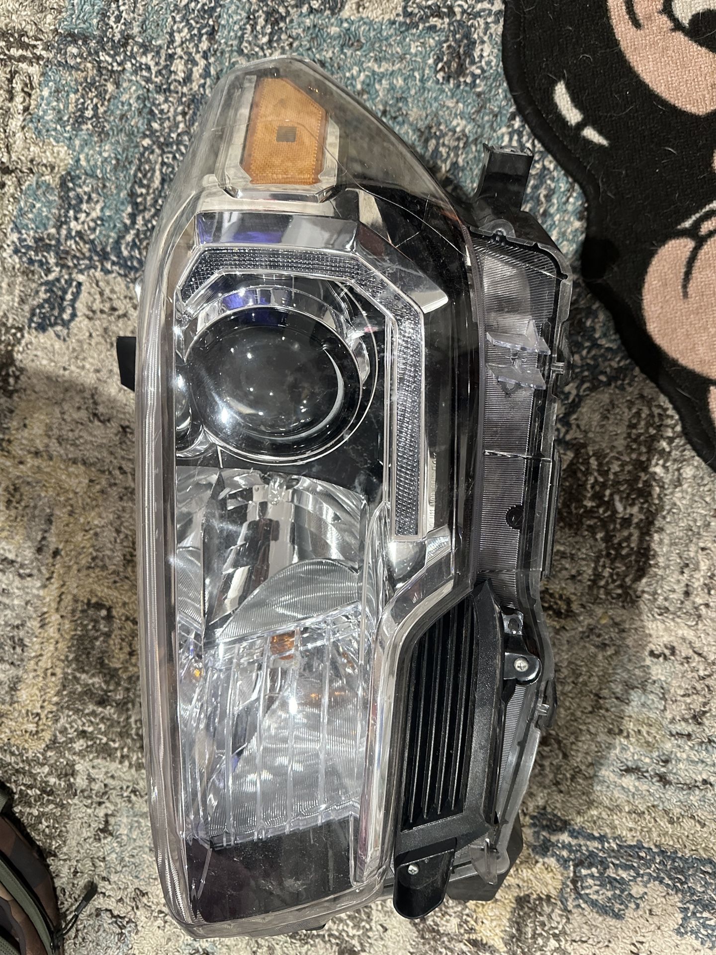 Toyota Tacoma Head Light