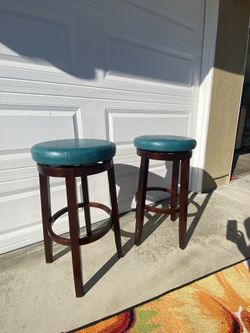 Bar Stools 