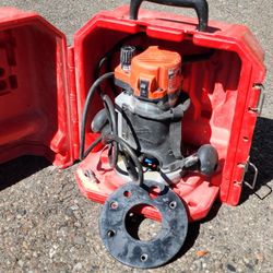 Milwaukee Corded Router 