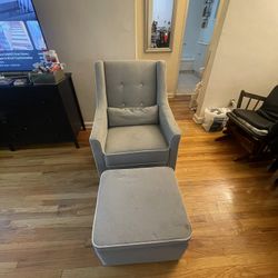 Single Recliner Sofa With Storage Foot Rest for Sale in Englewood
