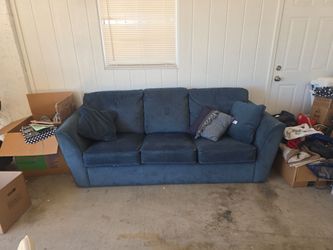 Pullout bed couch