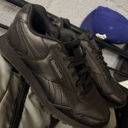 Reebok Classic’s All black