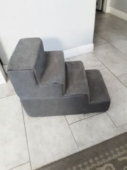 Pet stairs with zipper