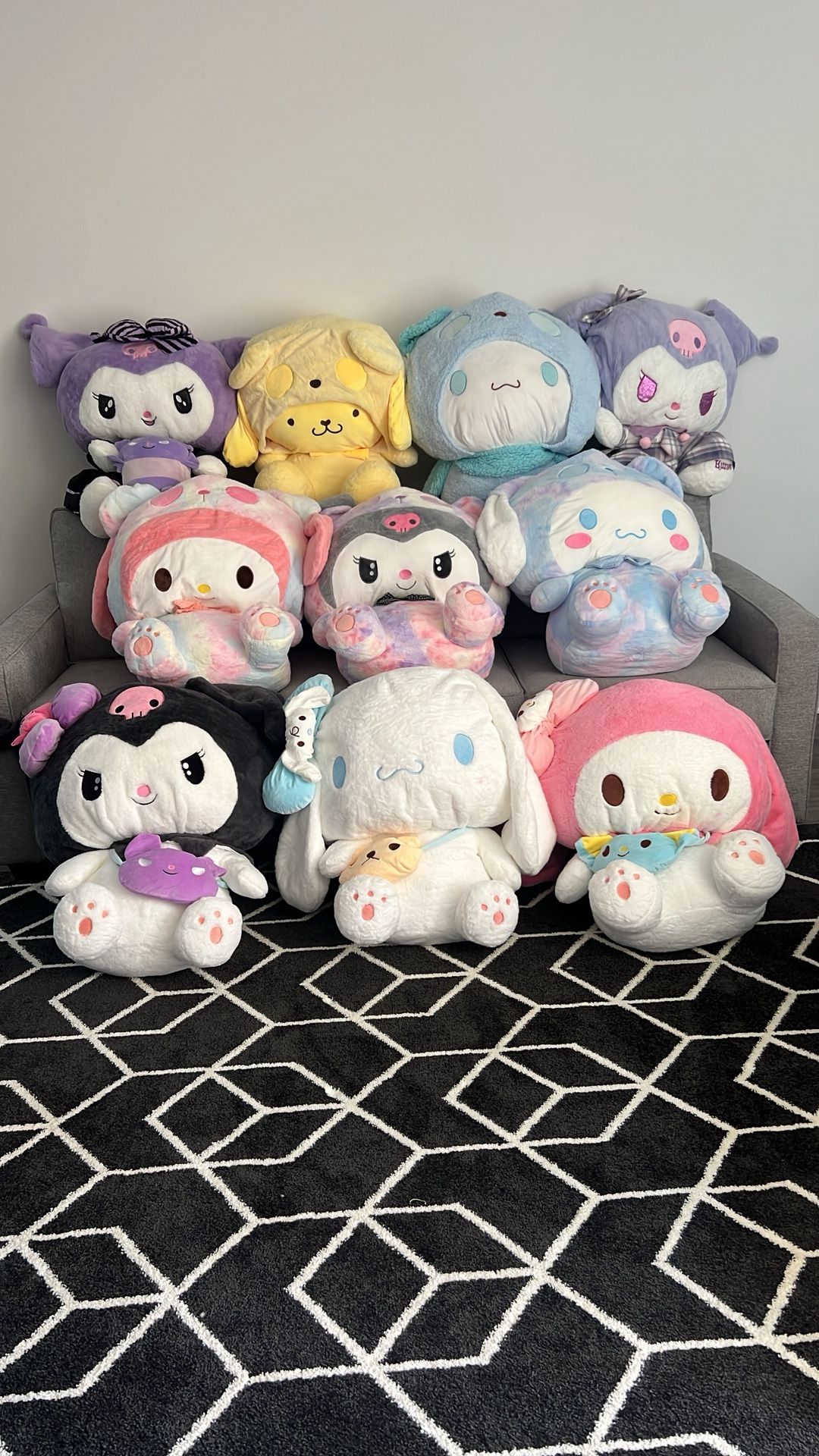 Sanrio JUMBO PLUSH - Kuromi, Cinnamoroll, MyMelody, and Pompompurin