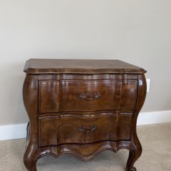 White Fine Furniture Nightstand-Bombe Chest