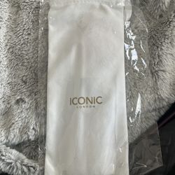 Iconic London Caught My Eye Brush Set - Brand New 