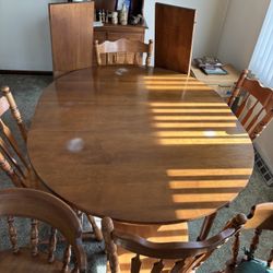 Table & Chairs