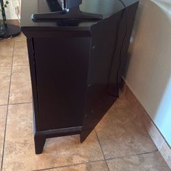 Crate & Barrel media Cabinet 