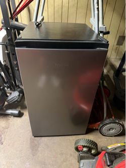 Mini fridge
