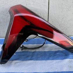 2024-2026 Chevrolet Blazer EV Right Side - Passenger Side Tail Light Lens and Housing Shell 