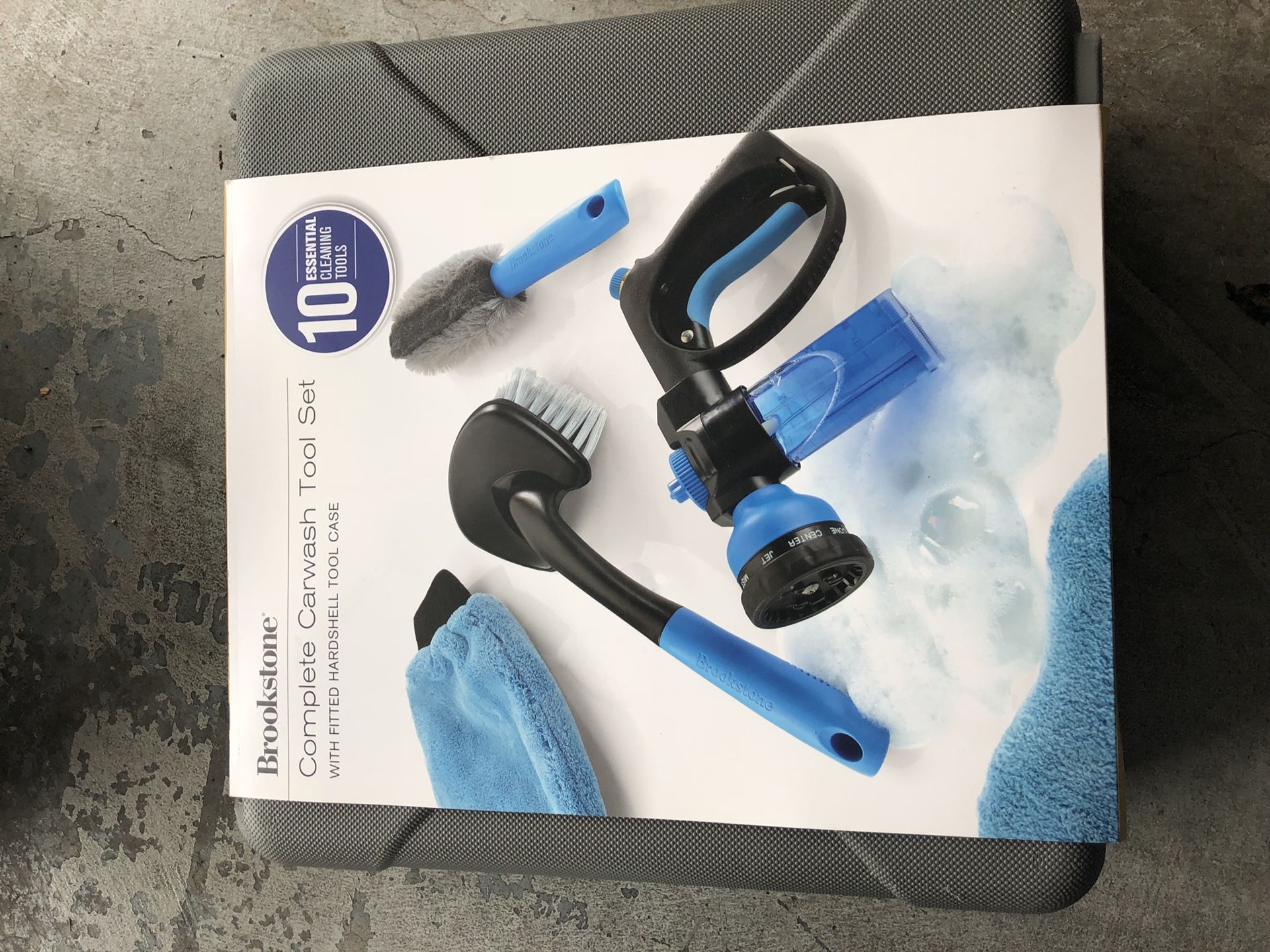 Brookstone car wash kit