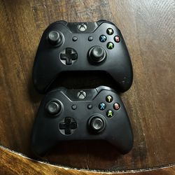 Xbox One Controllers And Games