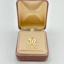 14K Yellow Gold Script Letter Initial M Necklace Pendant Charm 0.4 gram