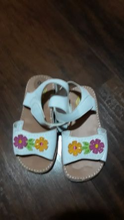 Girl Sandles Size 8 $5