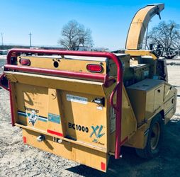 2005 Vermeer BC1000XL Tow-Behind Wood Chipper