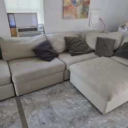 Sectional Couch $50 Picture And Pillows Included
