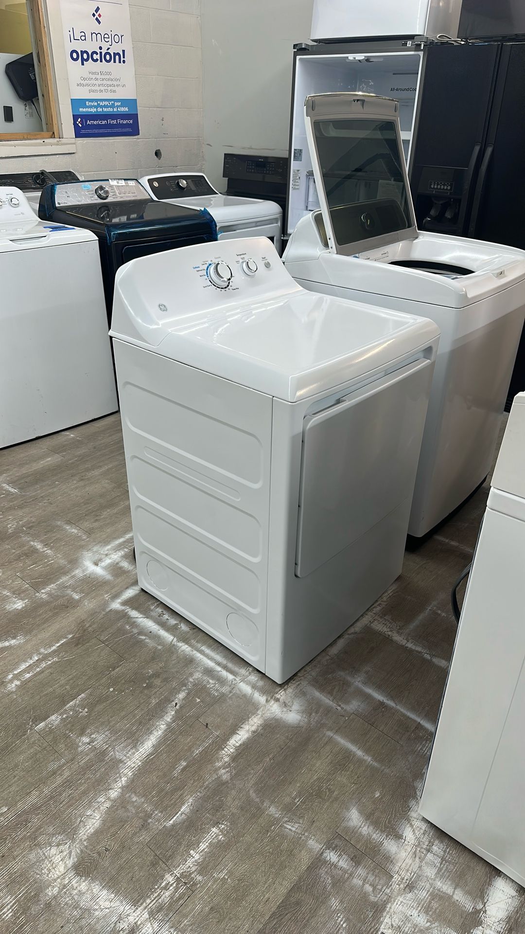 GE Dryer (White) With Push To Start