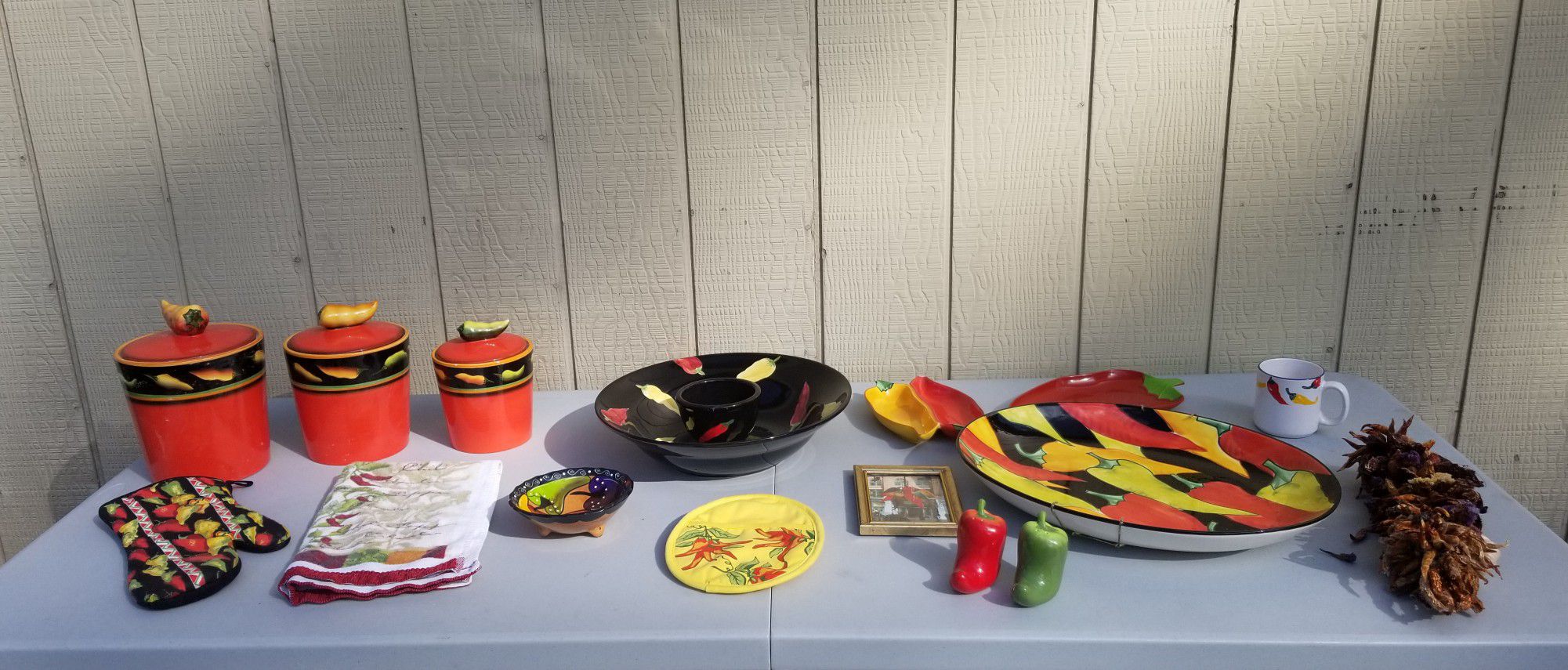 Chili Pepper kitchen collection