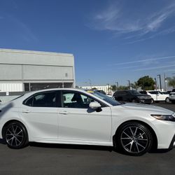 2024 CAMRY SE $29.995