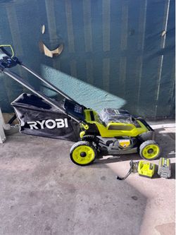 BRAND NEW IN AN OPEN BOX RYOBI 40 V HP / 6 Ah Hi Performance Advanced Technology 20" INCH BRUSHLESS PUSH MOWER, MORE POWER THAN 150 cc GAS MOWER. VERY