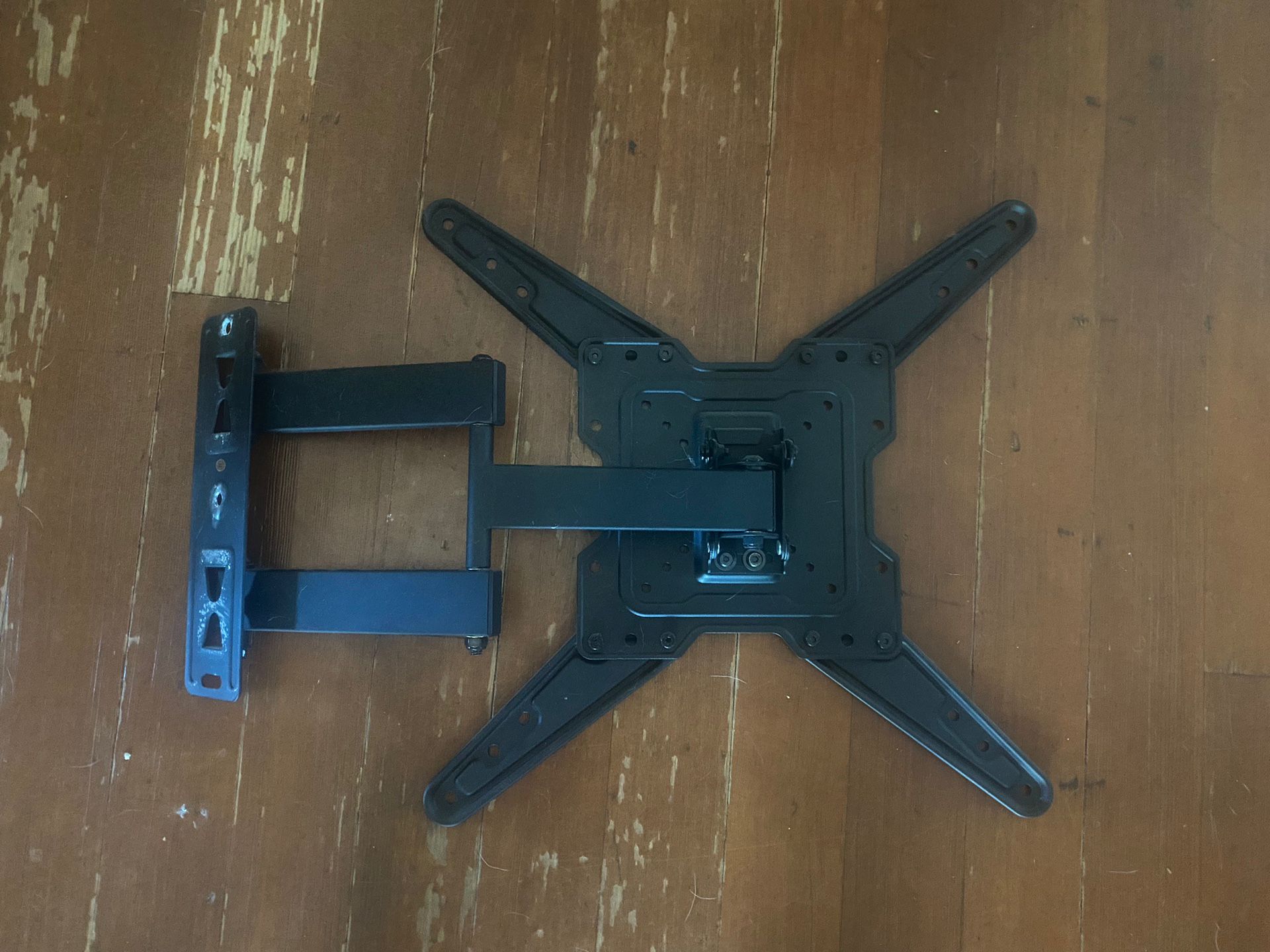 Full motion TV Wall Mount