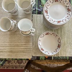 China Tea Set In Excellent Condition 