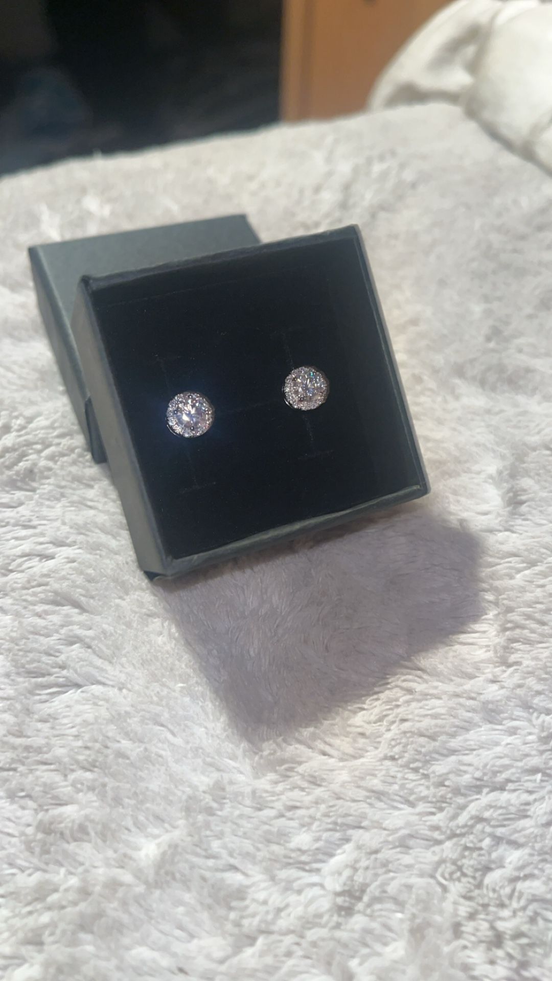 (VVS) 0.5 CT Moissonite Stud Earrings